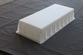 為什么預(yù)制路緣石模具要采用加強筋設(shè)計？